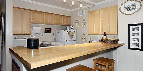 2150 E. Lakeshore Drive, Agoura,  91301