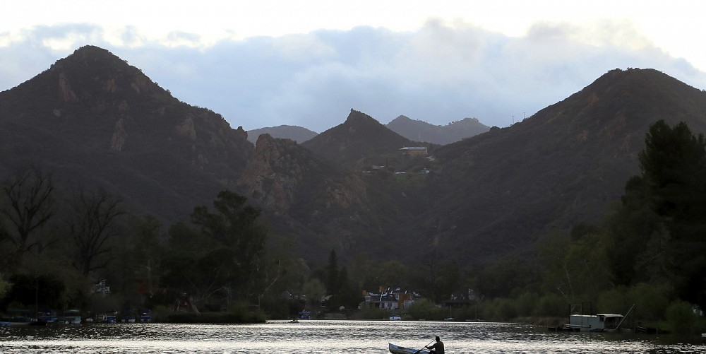 2150 E. Lakeshore Drive, Agoura,  91301