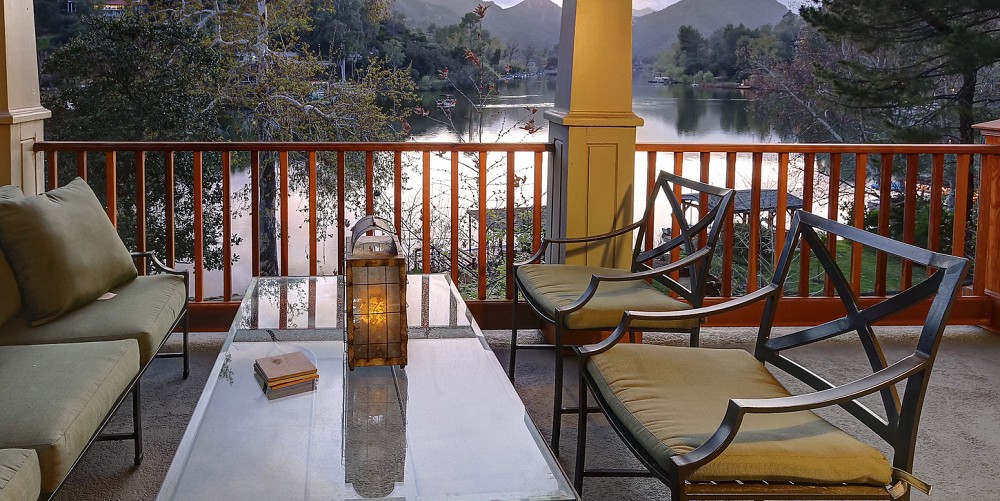 2150 E. Lakeshore Drive, Agoura,  91301