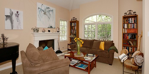 2306 Waring Drive, Agoura, CA 91301