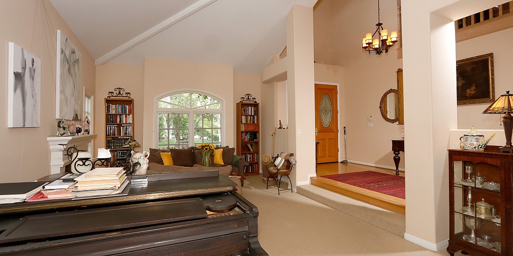 2306 Waring Drive, Agoura, CA 91301