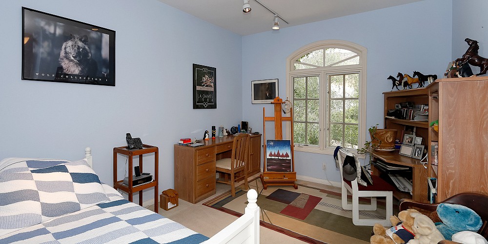 2306 Waring Drive, Agoura, CA 91301