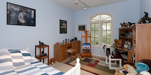 2306 Waring Drive, Agoura, CA 91301