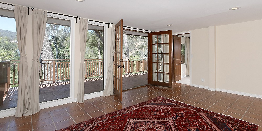 2374 Laguna Circle, Agoura, CA 91301