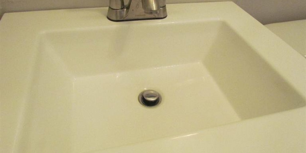 324 Apricot Street, Oak View, CA 93022