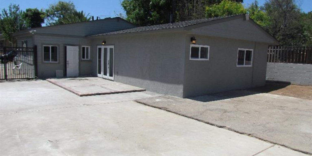 324 Apricot Street, Oak View, CA 93022