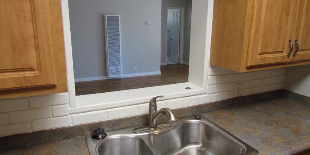 324 Apricot Street, Oak View, CA 93022