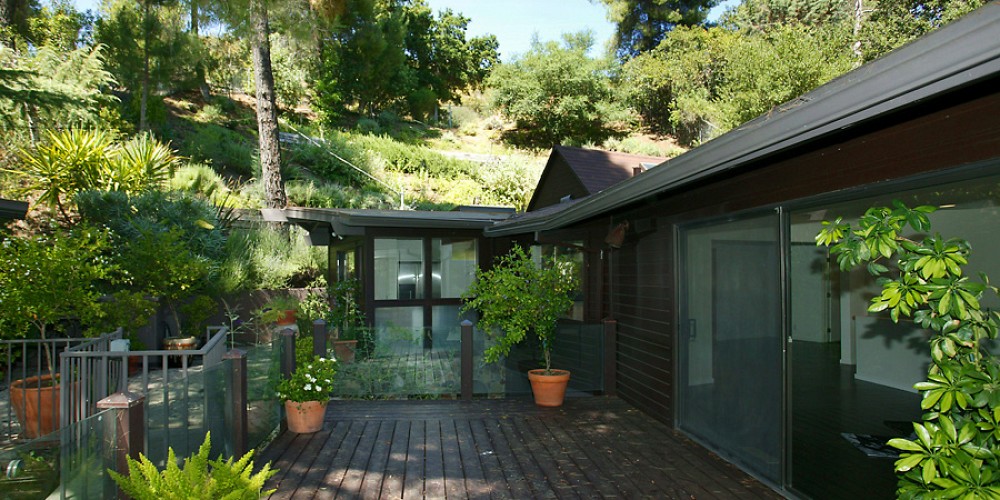 2026 E Lakeshore Drive, Agoura, CA 91301