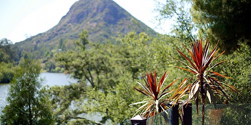 2026 E Lakeshore Drive, Agoura, CA 91301