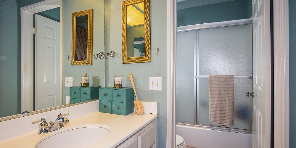 5782 Oak Bank Trail #108, Oak Park, CA 91377