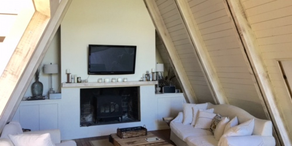 28950 Rosecrest Drive, Agoura, CA 91301