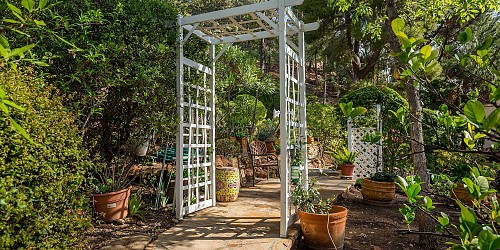 $889,000  1547 Lookout Drive, Agoura, CA 91301