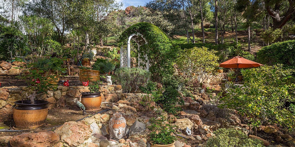 $889,000  1547 Lookout Drive, Agoura, CA 91301