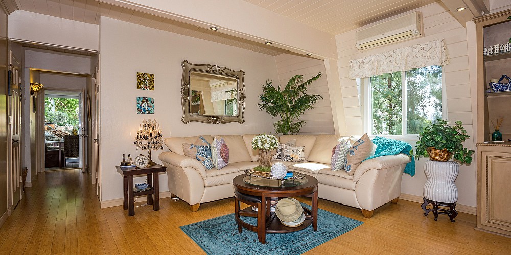 $889,000  1547 Lookout Drive, Agoura, CA 91301