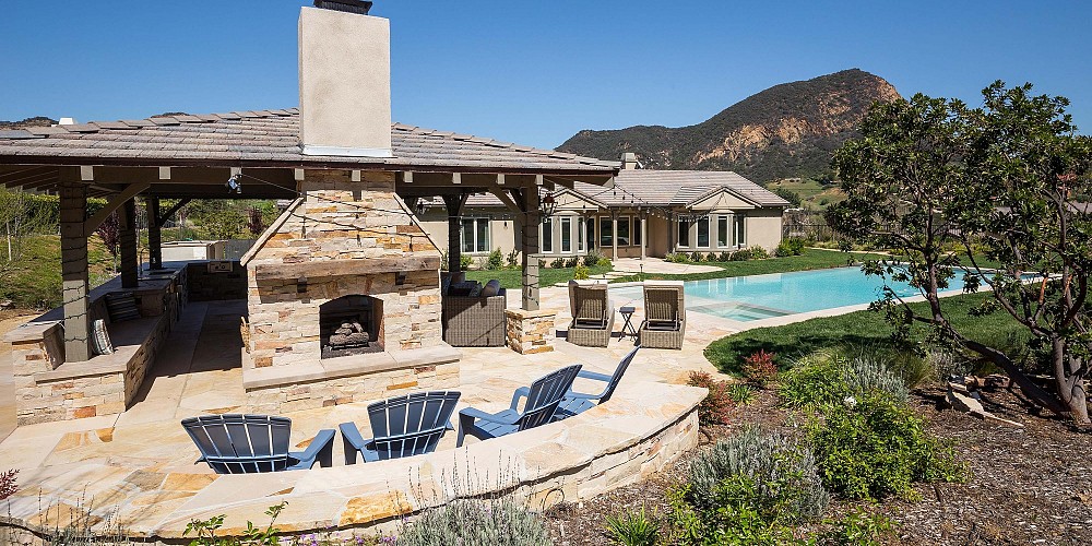 2052 Shadow Creek Drive, Agoura, CA 91301