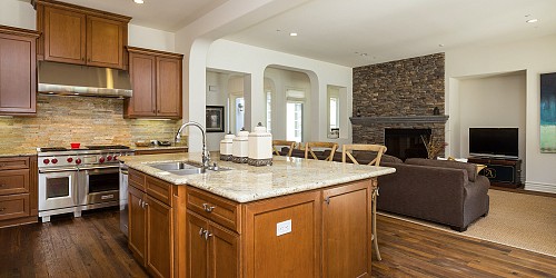 2052 Shadow Creek Drive, Agoura, CA 91301