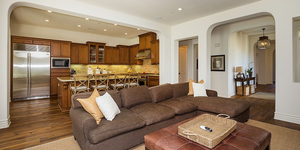 2052 Shadow Creek Drive, Agoura, CA 91301