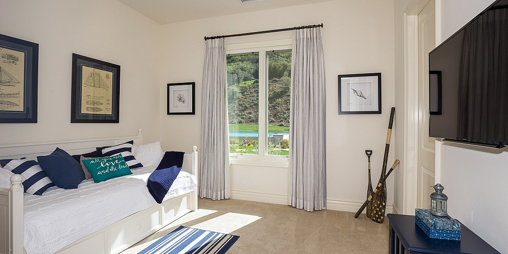 2052 Shadow Creek Drive, Agoura, CA 91301