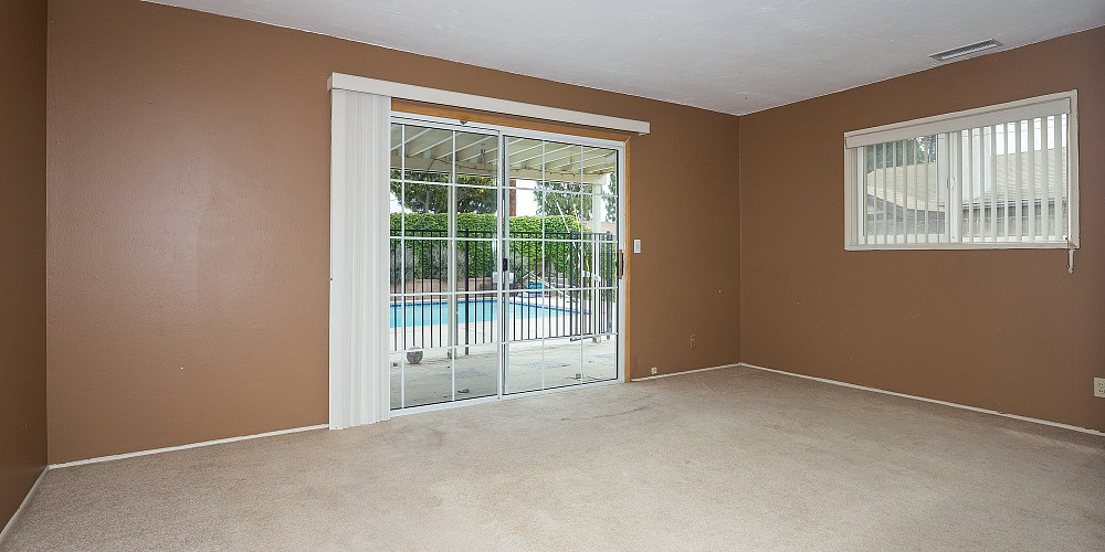 564 Kelly Ave, Camarillo, CA 93010