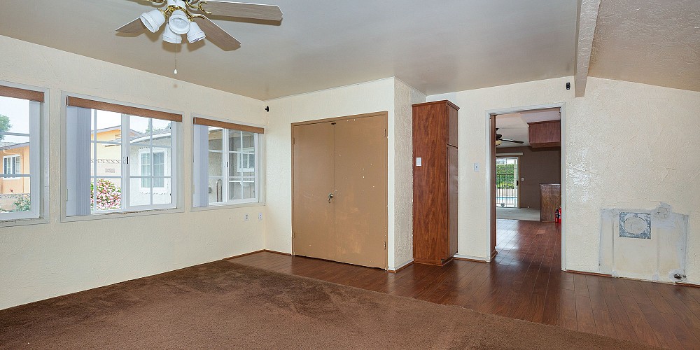 564 Kelly Ave, Camarillo, CA 93010