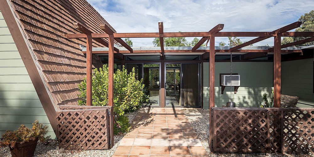 28950 Rosecrest Drive, Agoura, CA 91301