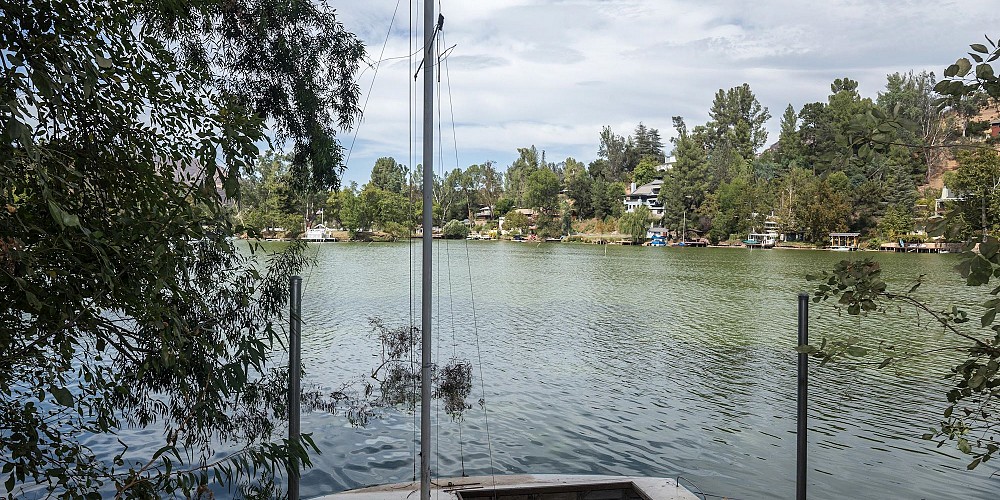 28950 Rosecrest Drive, Agoura, CA 91301