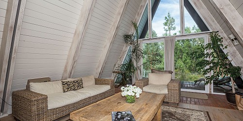 28950 Rosecrest Drive, Agoura, CA 91301