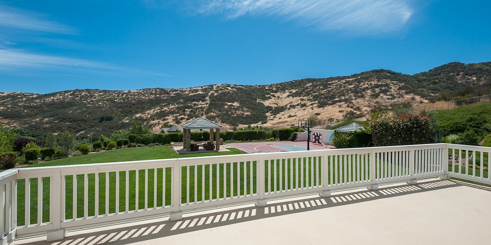 1045 Cheshire Hills Ct., Westlake Village, CA 91361