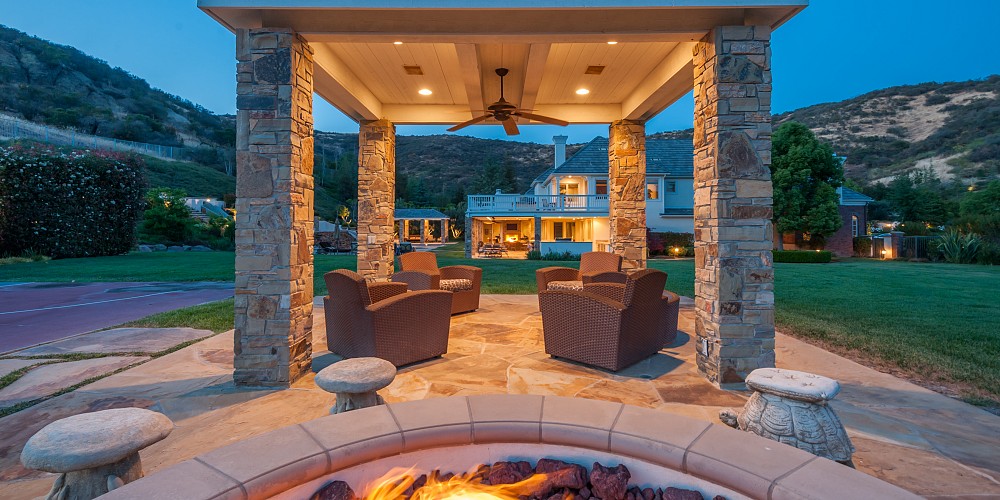 1045 Cheshire Hills Ct., Westlake Village, CA 91361