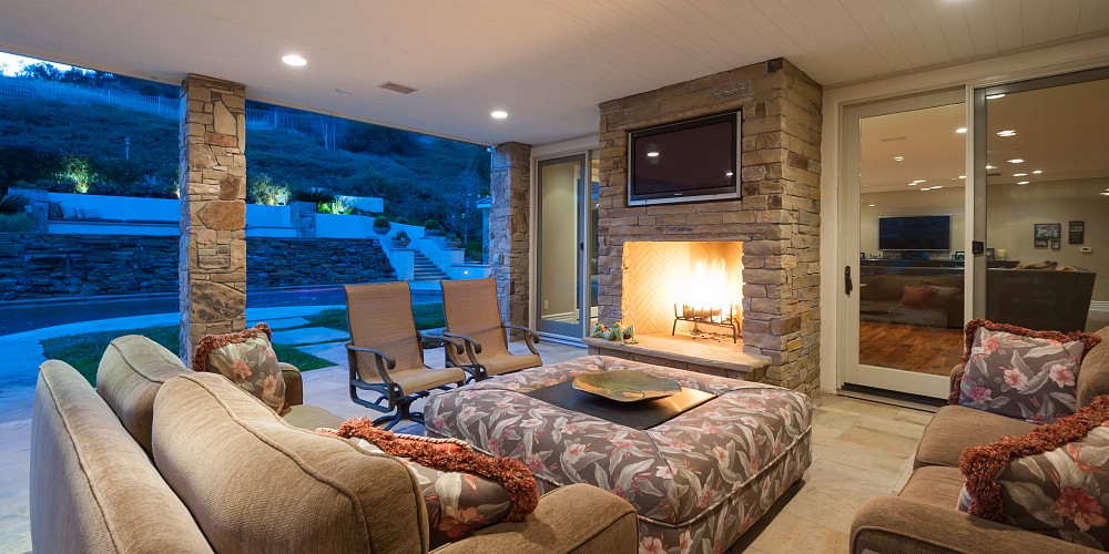 1045 Cheshire Hills Ct., Westlake Village, CA 91361