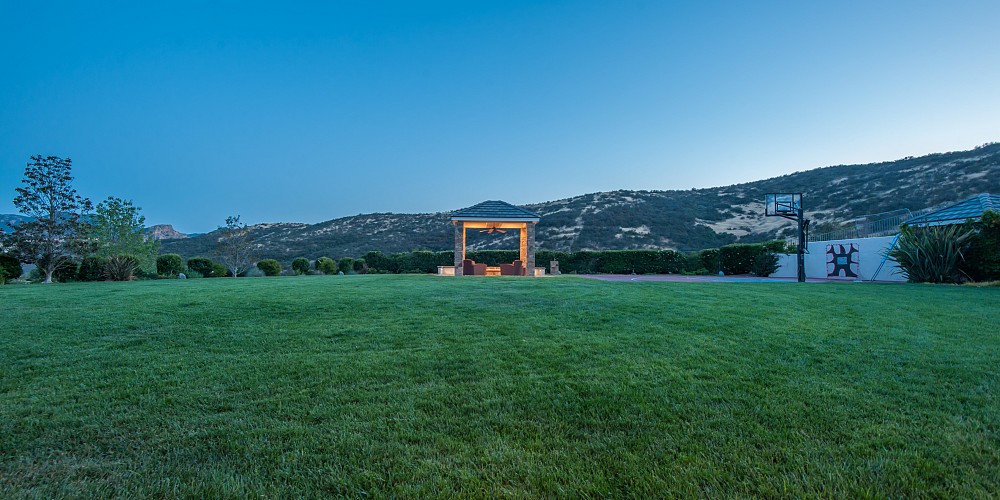 1045 Cheshire Hills Ct., Westlake Village, CA 91361