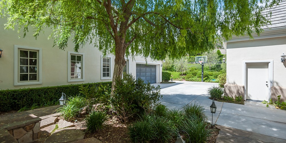 1045 Cheshire Hills Ct., Westlake Village, CA 91361