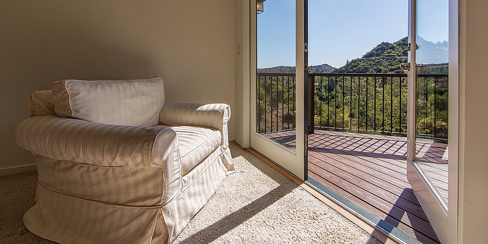 1827 Olivera Drive, Agoura, CA 91301