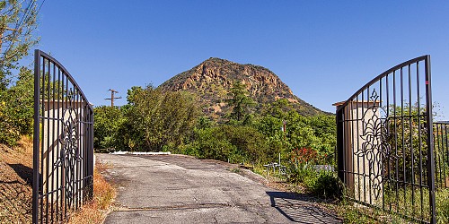 1827 Olivera Drive, Agoura, CA 91301