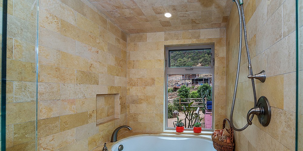 1636 Lookout Drive, Agoura, CA 91301