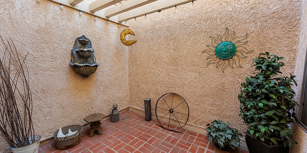 857 Via Colinas, Westlake Village, CA 91362