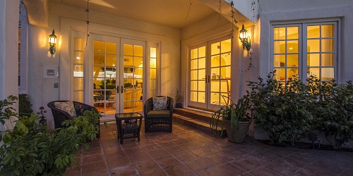 3828 Castle View, Agoura, CA 91301