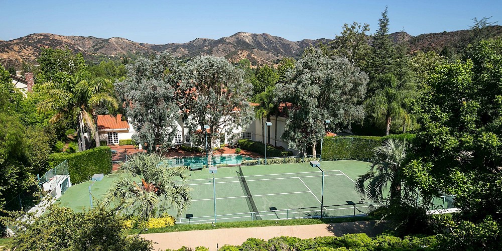 3828 Castle View, Agoura, CA 91301