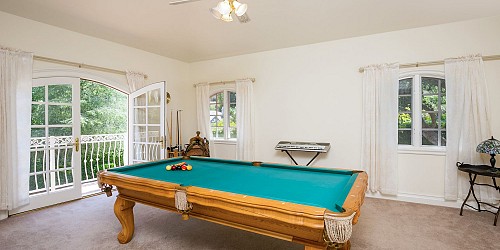 3828 Castle View, Agoura, CA 91301