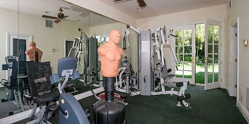 3828 Castle View, Agoura, CA 91301