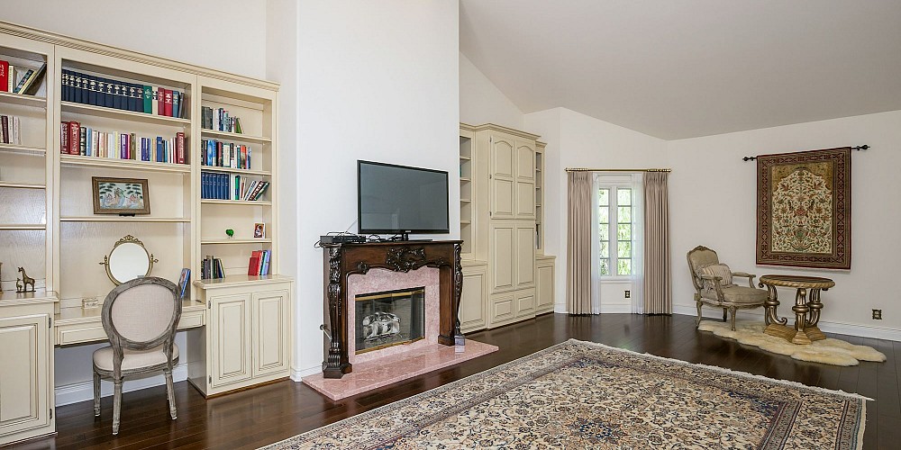 3828 Castle View, Agoura, CA 91301