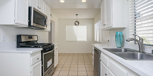 1056 Windmill Lane, Oak Park, CA 91377