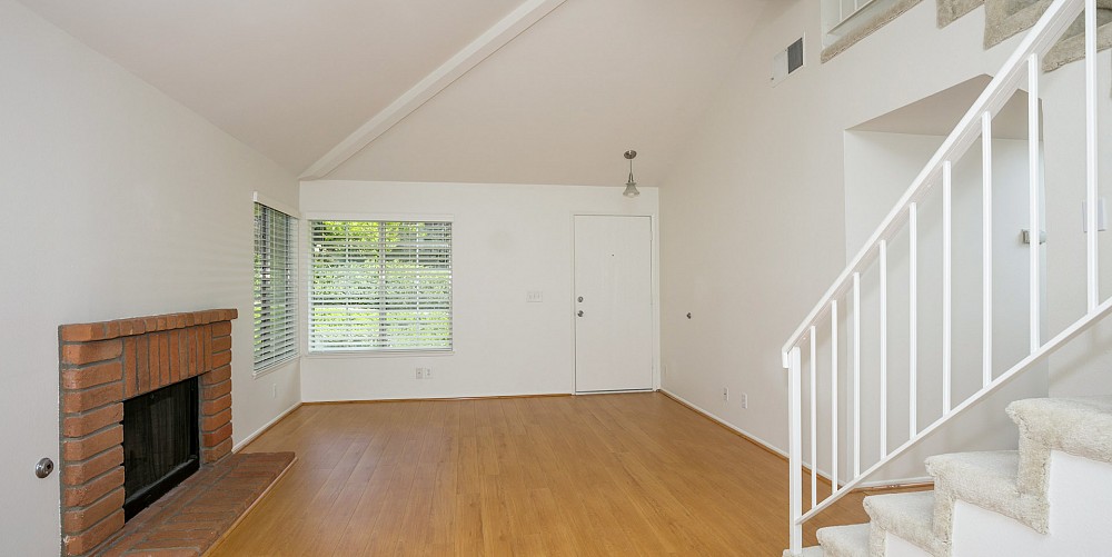 1056 Windmill Lane, Oak Park, CA 91377