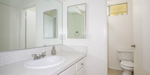 1056 Windmill Lane, Oak Park, CA 91377