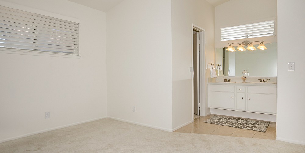 1056 Windmill Lane, Oak Park, CA 91377