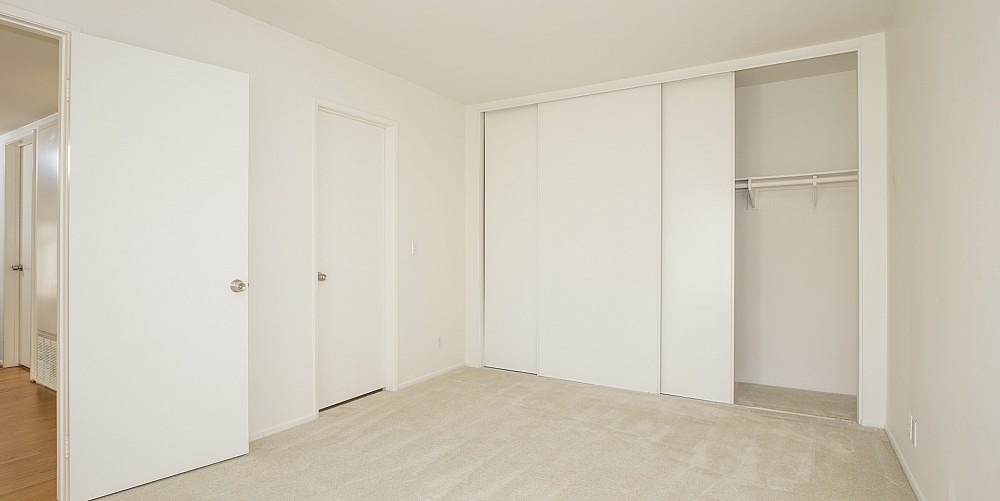 1056 Windmill Lane, Oak Park, CA 91377