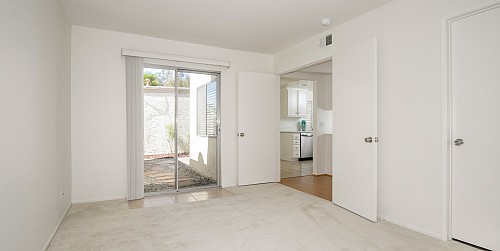 1056 Windmill Lane, Oak Park, CA 91377