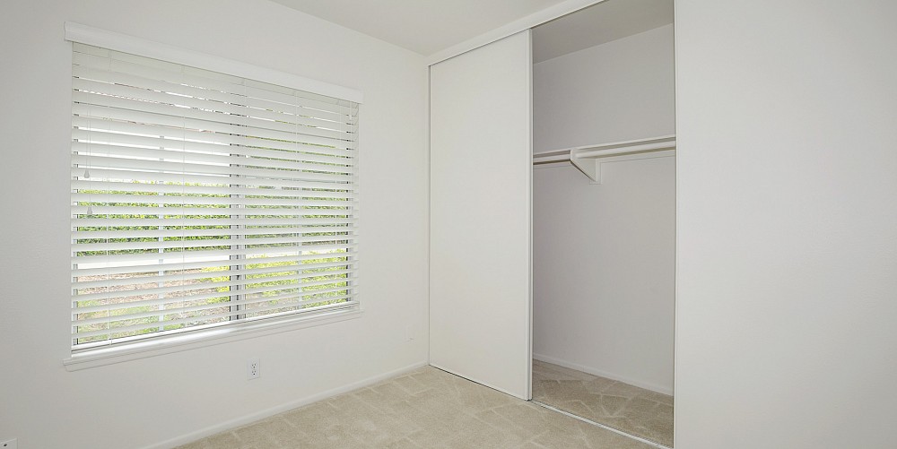 1056 Windmill Lane, Oak Park, CA 91377