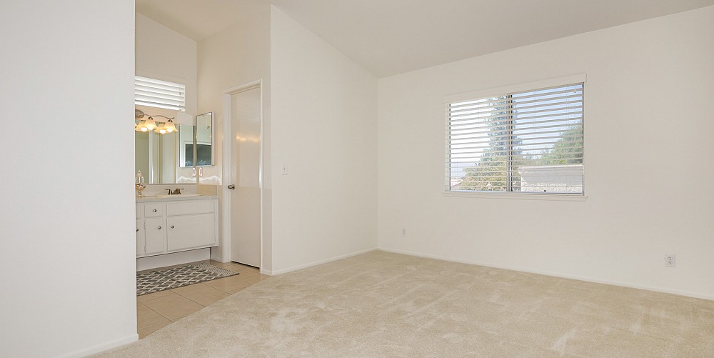 1056 Windmill Lane, Oak Park, CA 91377