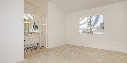 1056 Windmill Lane, Oak Park, CA 91377